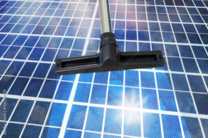 spazzola che serve per la pulizia accurata dei pannelli solari